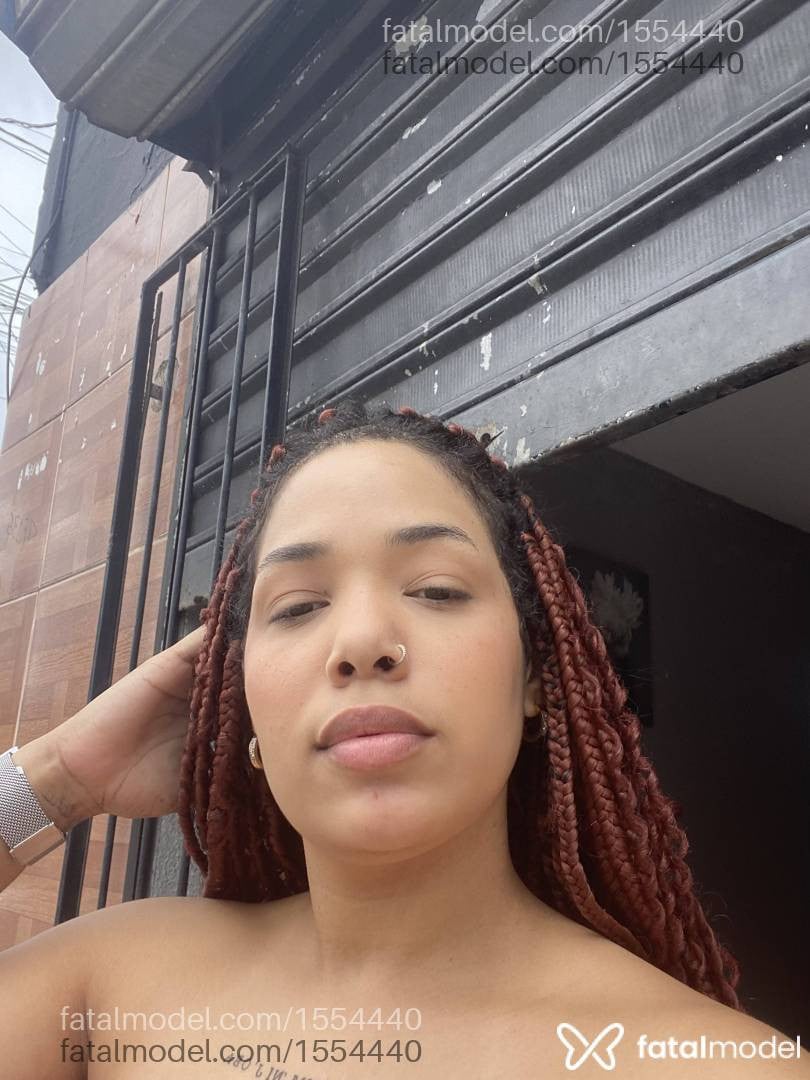 Acompanhante mulher morena (o) de olhos pretos em Maceió - Kalifa