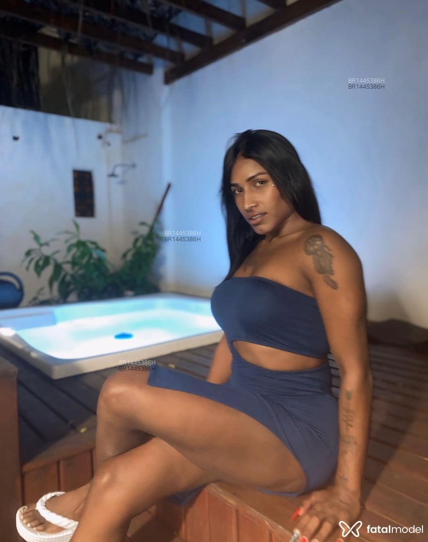 Acompanhante travesti com cabelo colorido de olhos pretos em João Pessoa Acompanhante travesti com cabelo colorido de olhos pretos em João Pessoa - Ayalla