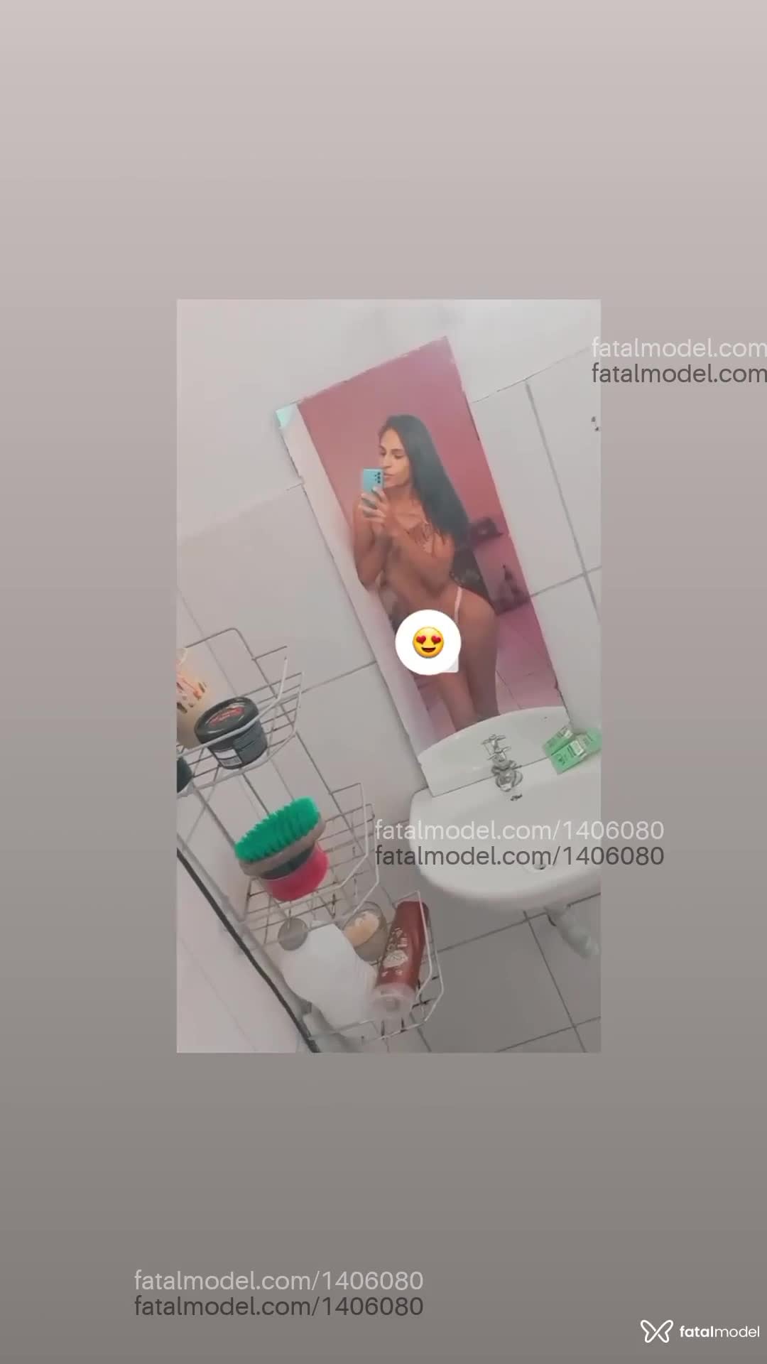 Acompanhante travesti com cabelo castanho de olhos castanhos em Caratinga Acompanhante travesti com cabelo castanho de olhos castanhos em Caratinga - Bianca