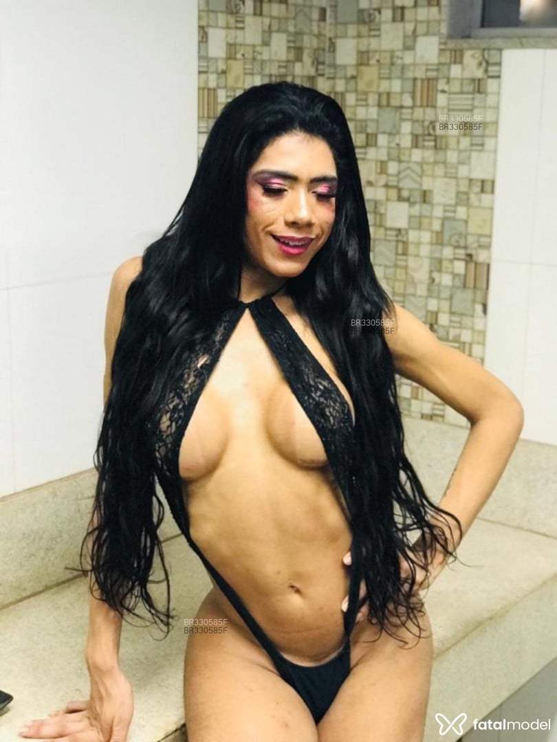 Acompanhante travesti morena (o) de olhos pretos em Lucas do Rio Verde Acompanhante travesti morena (o) de olhos pretos em Lucas do Rio Verde - Danielly