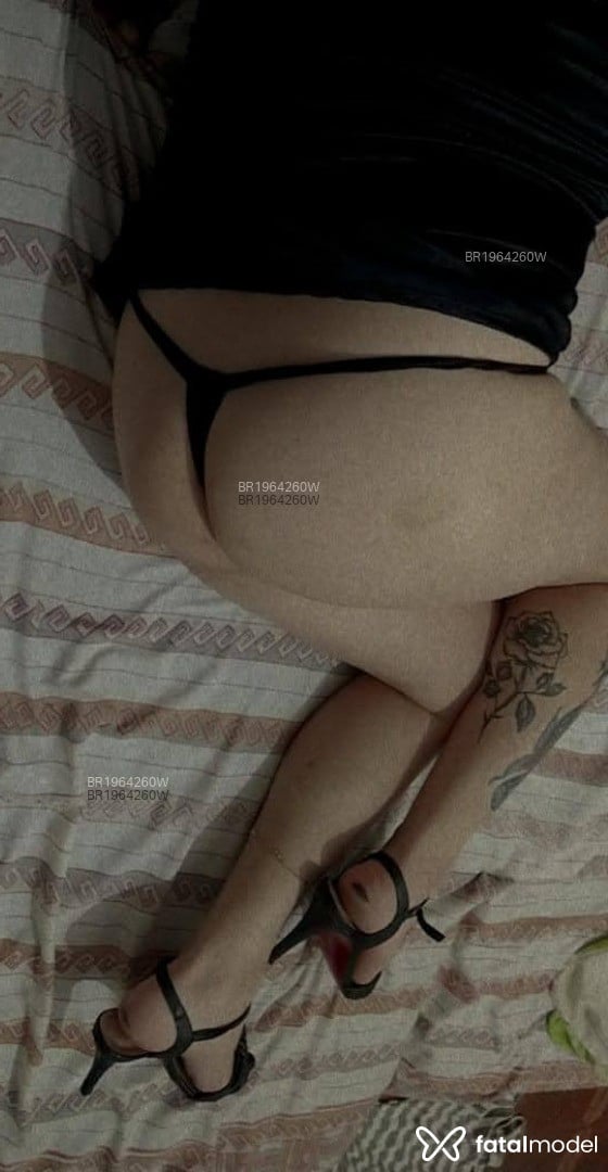 Acompanhante mulher trans loira (o) de olhos castanhos em Caraguatatuba - Aline