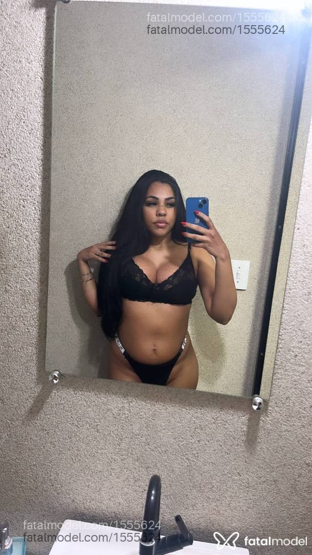 Acompanhante mulher morena (o) de olhos pretos - Nicole
