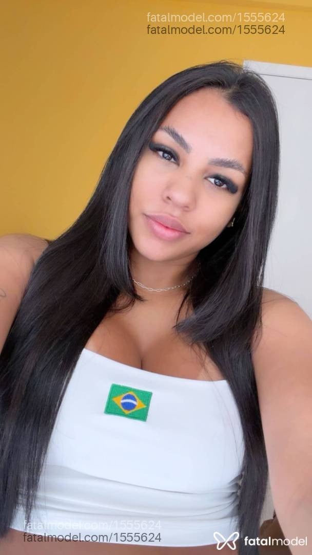 Acompanhante mulher morena (o) de olhos pretos - Nicole