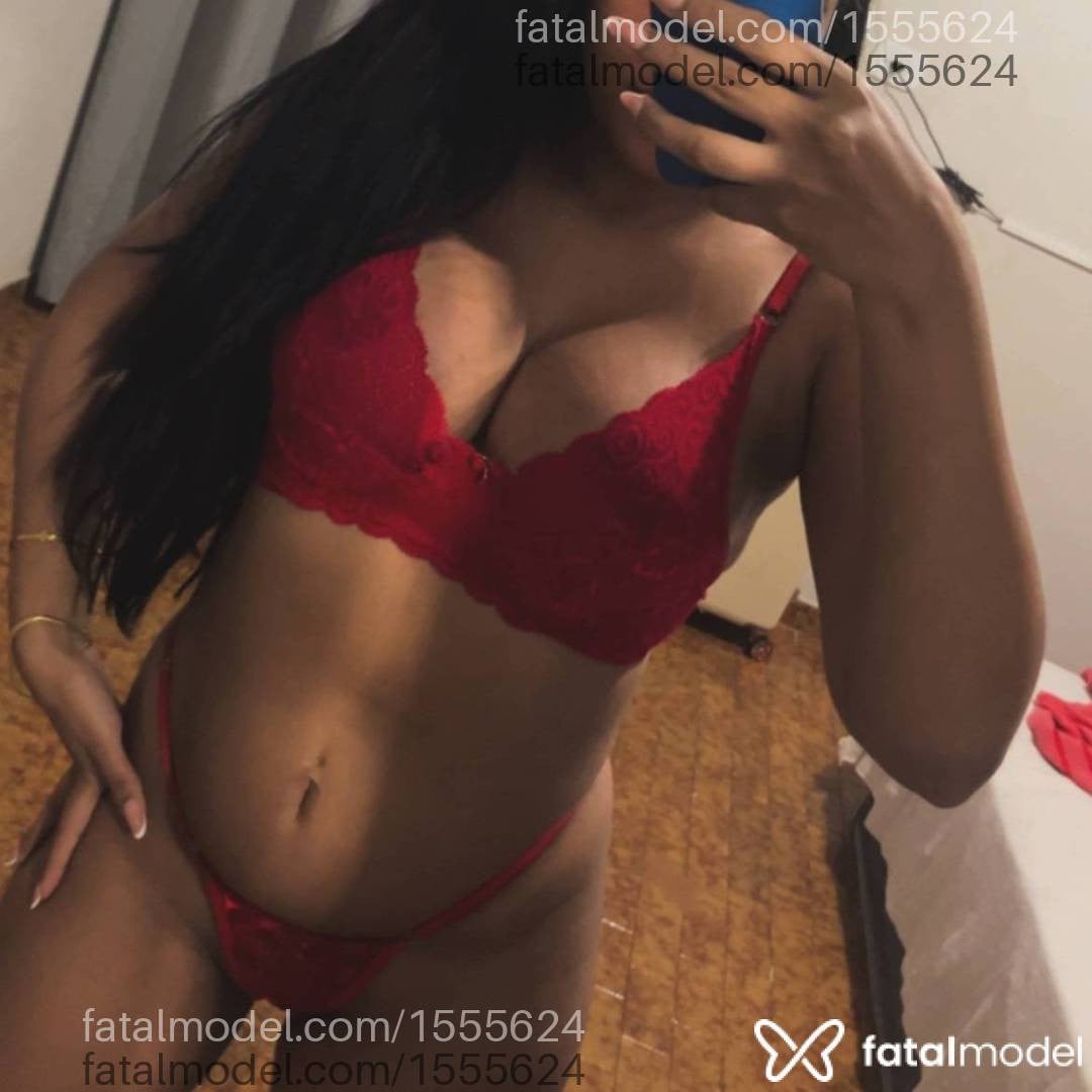 Acompanhante mulher morena (o) de olhos pretos - Nicole