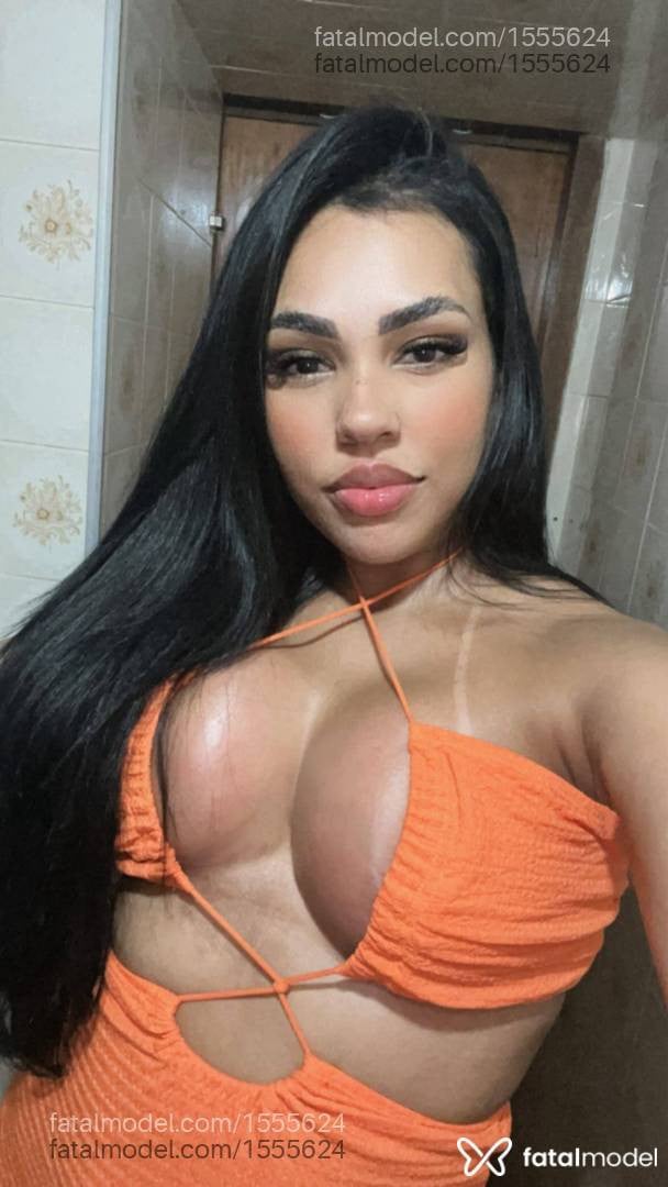 Acompanhante mulher morena (o) de olhos pretos - Nicole