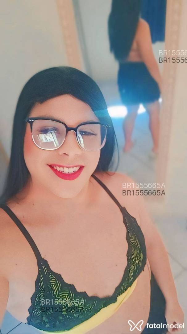 Acompanhante travesti com cabelo castanho de olhos verdes - Luna souza Acompanhante travesti com cabelo castanho de olhos verdes - Luna souza