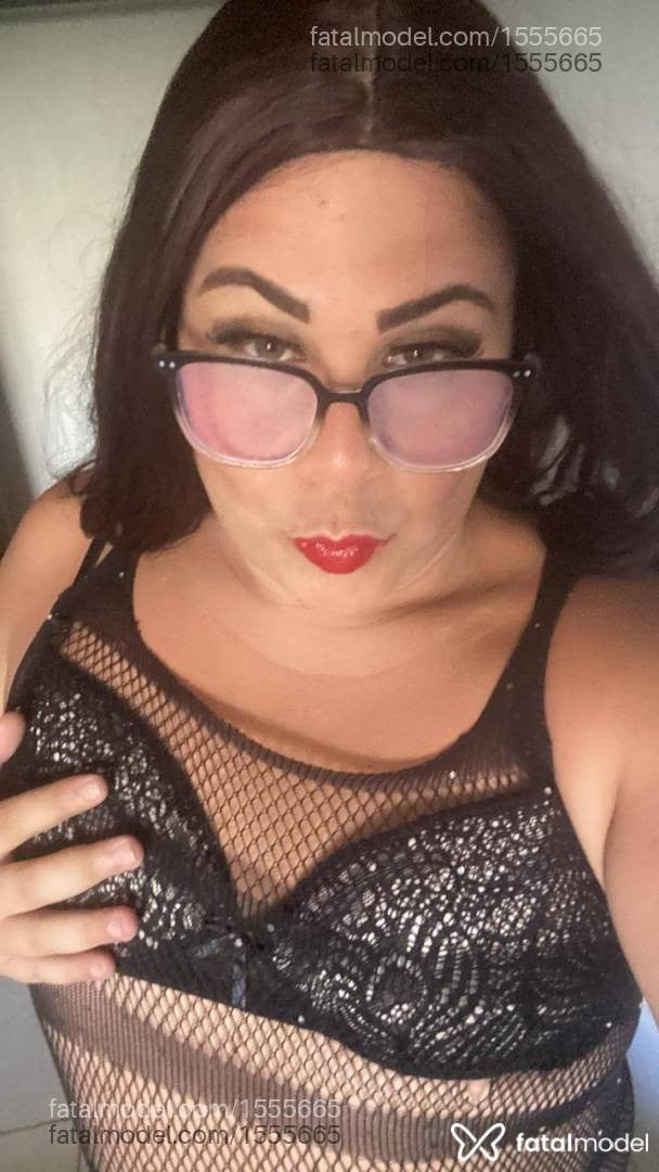 Acompanhante travesti com cabelo castanho de olhos verdes - Luna souza