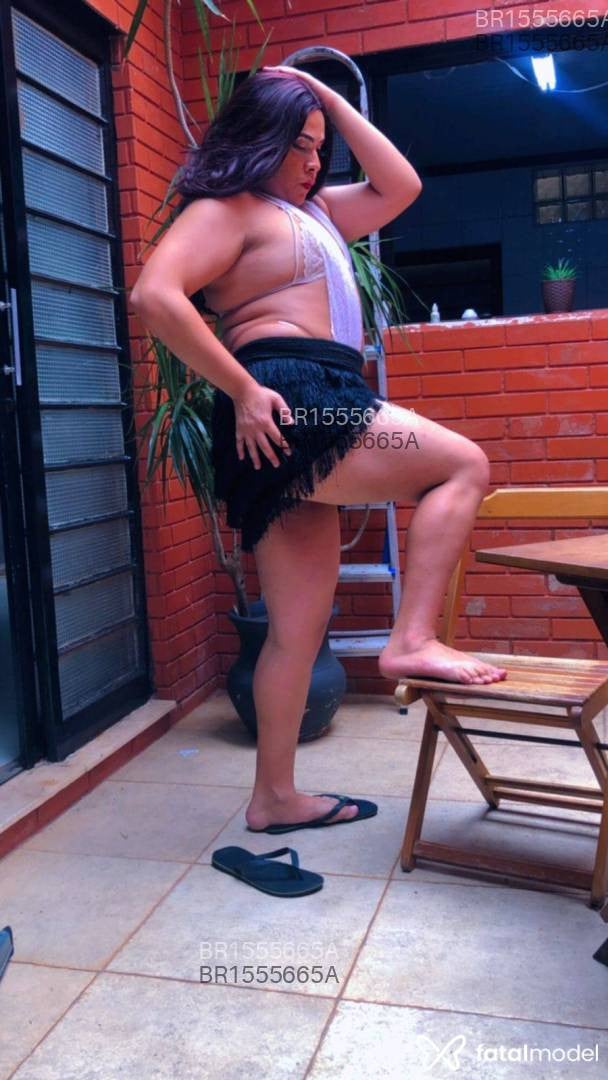 Acompanhante travesti com cabelo castanho de olhos verdes - Luna souza Acompanhante travesti com cabelo castanho de olhos verdes - Luna souza