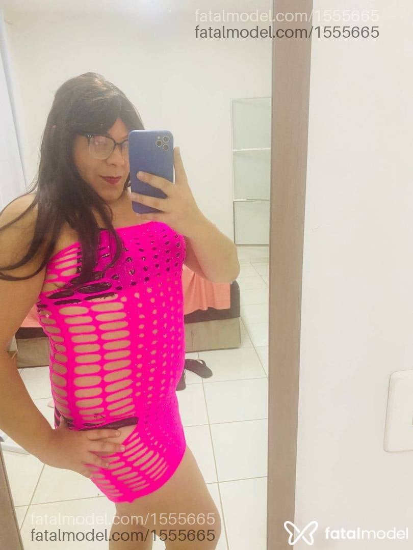 Acompanhante travesti com cabelo castanho de olhos verdes - Luna souza