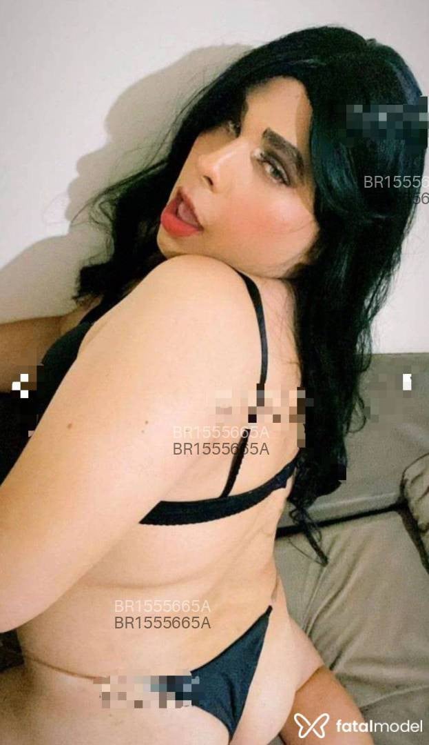 Acompanhante travesti com cabelo castanho de olhos verdes - Luna souza Acompanhante travesti com cabelo castanho de olhos verdes - Luna souza
