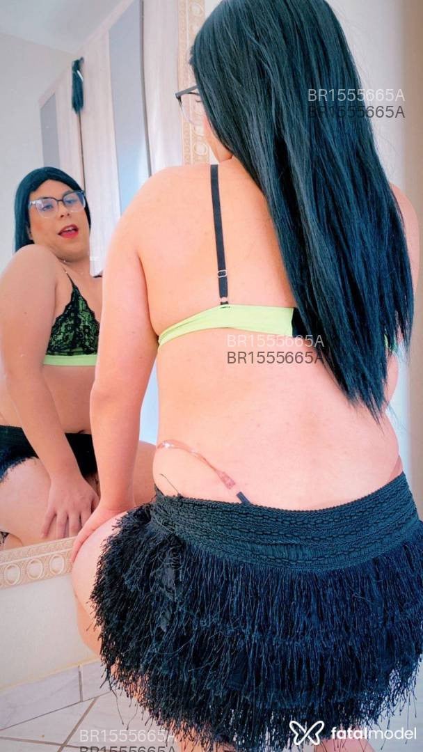 Acompanhante travesti com cabelo castanho de olhos verdes - Luna souza Acompanhante travesti com cabelo castanho de olhos verdes - Luna souza