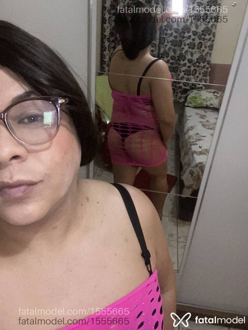 Acompanhante travesti com cabelo castanho de olhos verdes - Luna souza
