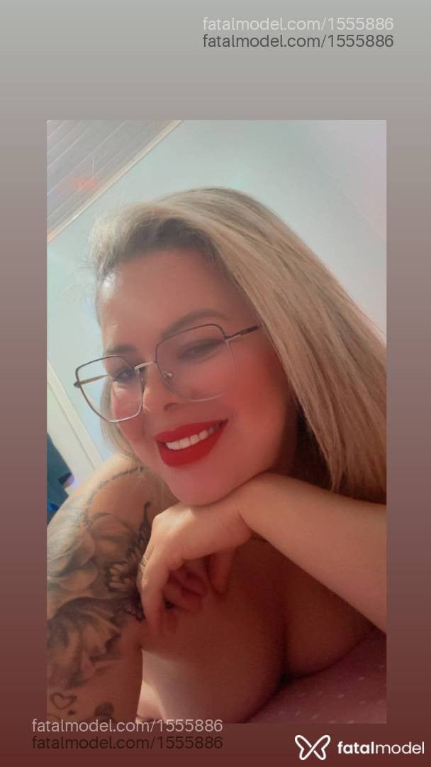 Acompanhante mulher loira (o) de olhos mel - Carine