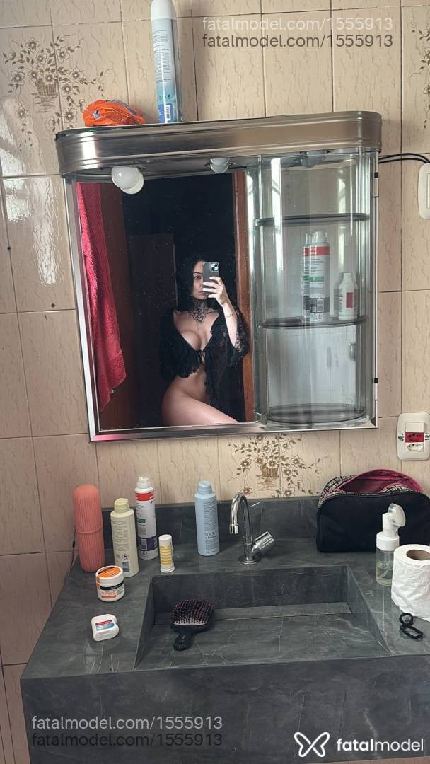 Acompanhante mulher morena (o) de olhos castanhos em Umuarama - Viviane Brant