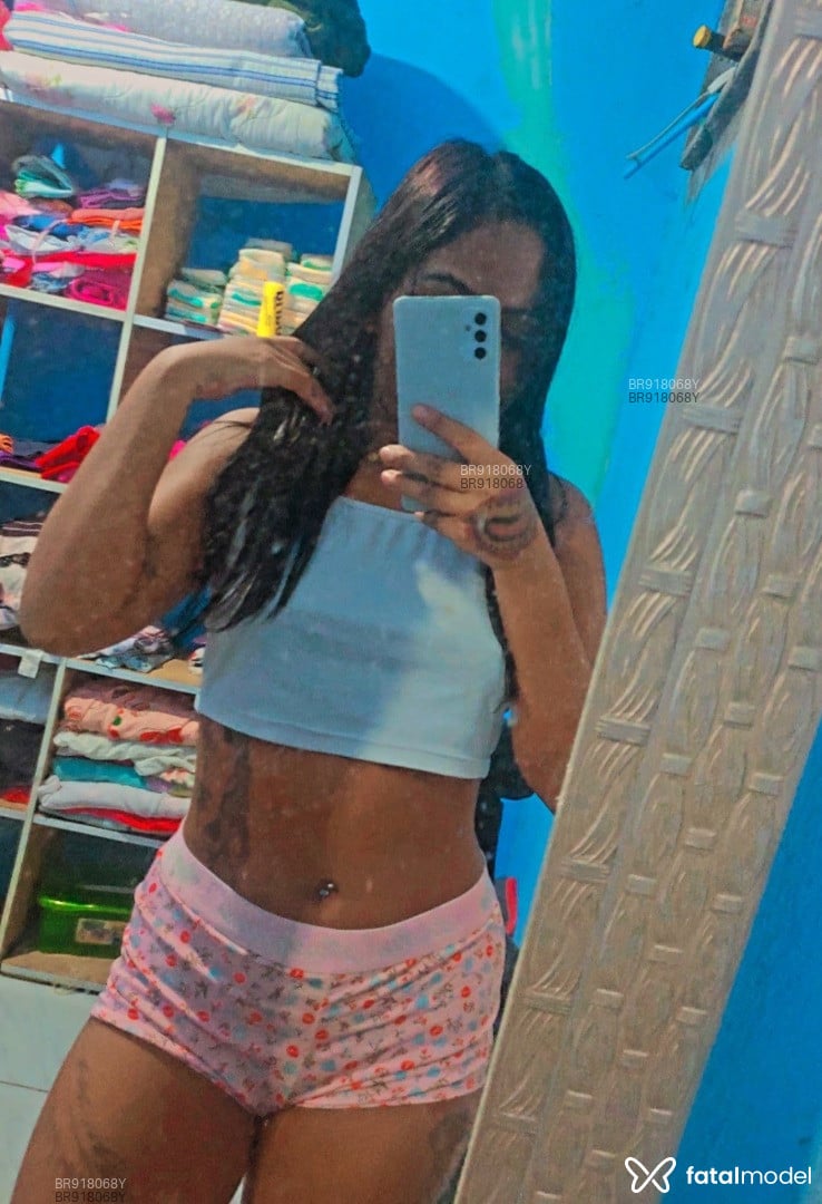 Acompanhante mulher morena (o) de olhos castanhos em Guarantã do Norte - Mikaelly
