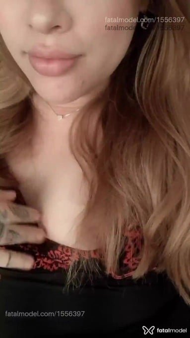 Acompanhante mulher ruiva (o) de olhos castanhos - Antonella
