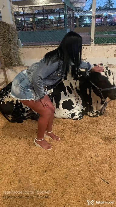 Acompanhante mulher morena (o) de olhos castanhos em Pirenópolis Acompanhante mulher morena (o) de olhos castanhos em Pirenópolis - Juliana Lisboa