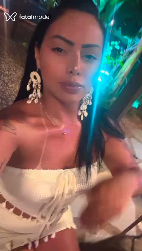 Acompanhante mulher morena (o) de olhos castanhos - Juliana Lisboa Acompanhante mulher morena (o) de olhos castanhos - Juliana Lisboa