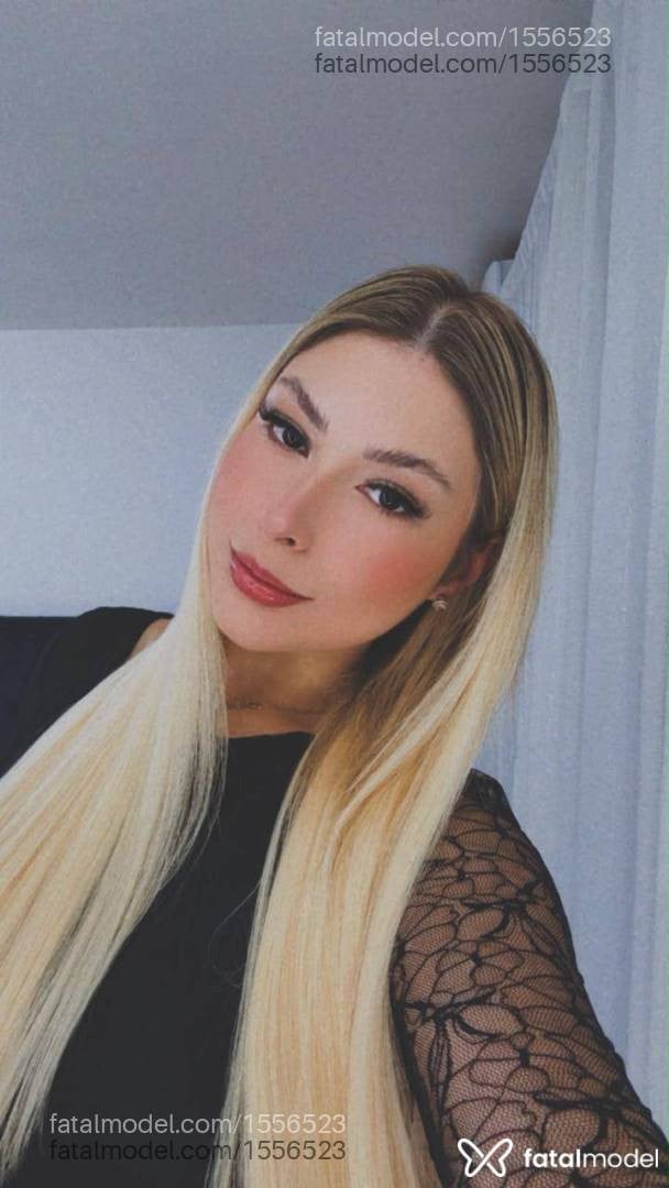 Acompanhante mulher loira (o) de olhos castanhos - Ana Clara