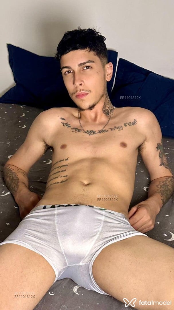 Acompanhante homem morena (o) de olhos castanhos em Patos de Minas - Douglashenrys