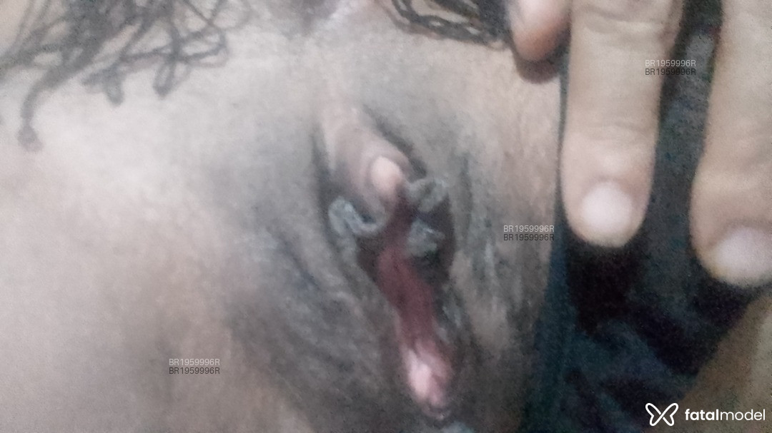 Acompanhante mulher morena (o) de olhos castanhos em Virtual Acompanhante mulher morena (o) de olhos castanhos em Virtual - Cristine
