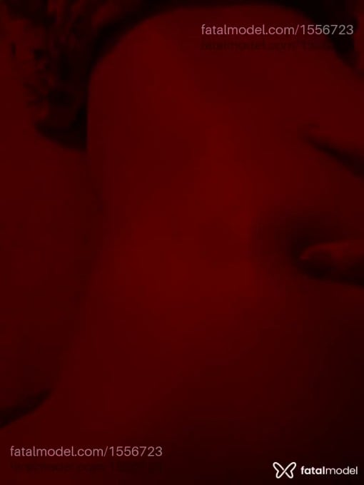 Acompanhante mulher loira (o) de olhos verdes em Chapecó - Natymassagista