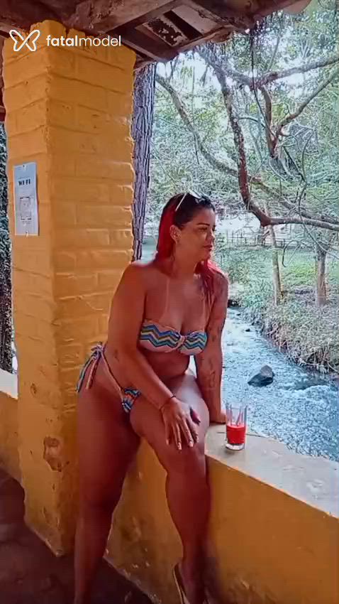 Acompanhante mulher ruiva (o) de olhos mel - Patty Dias