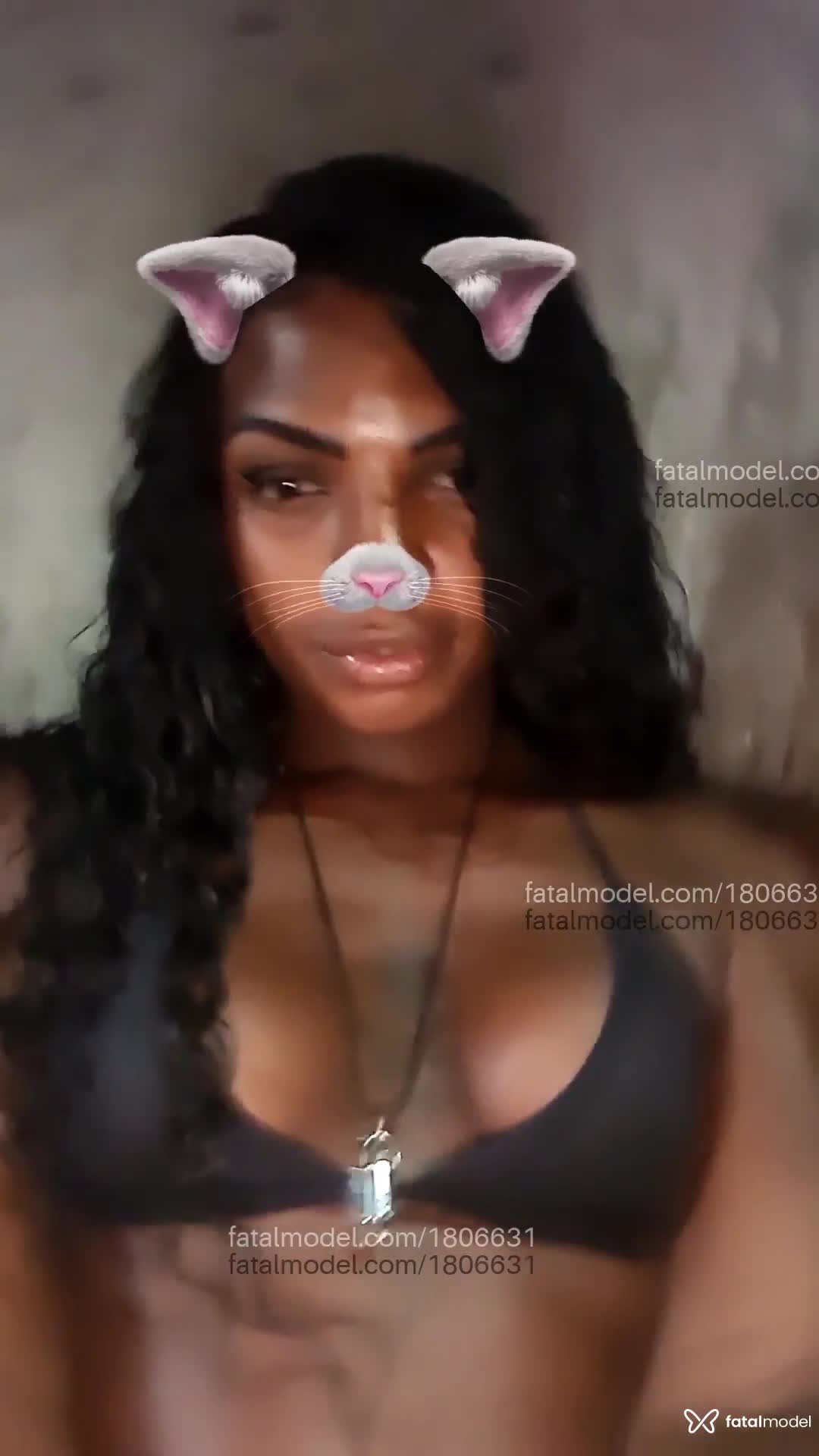 Acompanhante mulher trans morena (o) de olhos pretos em Cabo Frio - Negra Ly