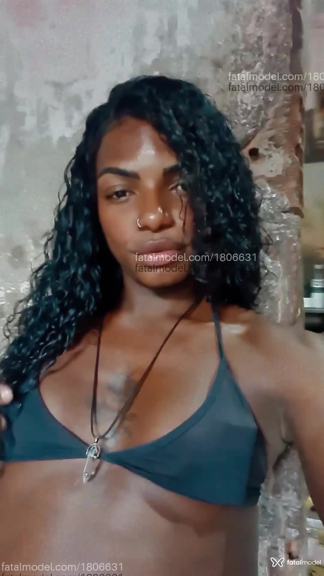 Acompanhante mulher trans morena (o) de olhos pretos em Cabo Frio - Negra Ly