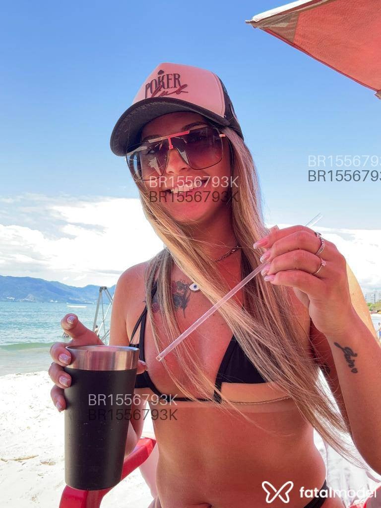 Acompanhante mulher com cabelo castanho de olhos castanhos em Uberlândia - Eduarda