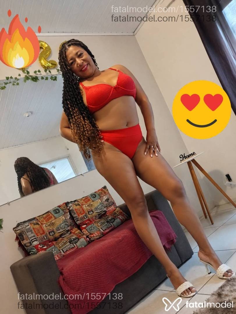 Acompanhante mulher com cabelo castanho de olhos castanhos - Kaka rodrigues