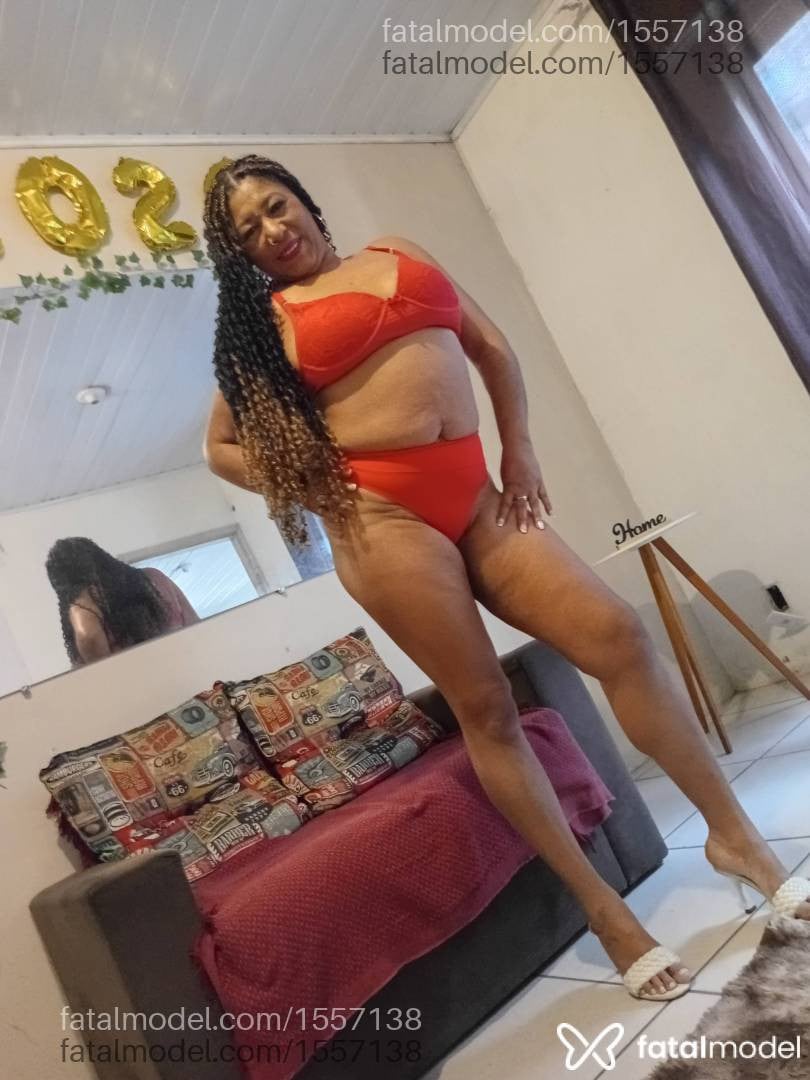 Acompanhante mulher com cabelo castanho de olhos castanhos em Pelotas Acompanhante mulher com cabelo castanho de olhos castanhos em Pelotas - Kaka rodrigues