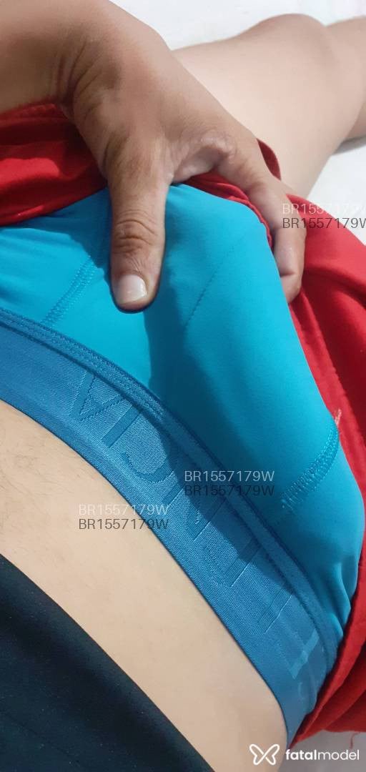 Acompanhante homem morena (o) de olhos castanhos - Renato Veríssimo Acompanhante homem morena (o) de olhos castanhos - Renato Veríssimo