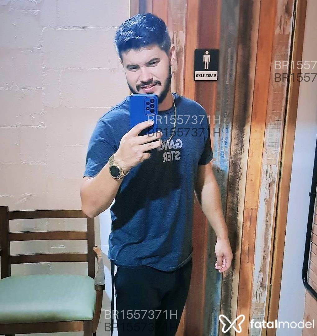 Acompanhante homem morena (o) de olhos castanhos em Joinville - Wellinto
