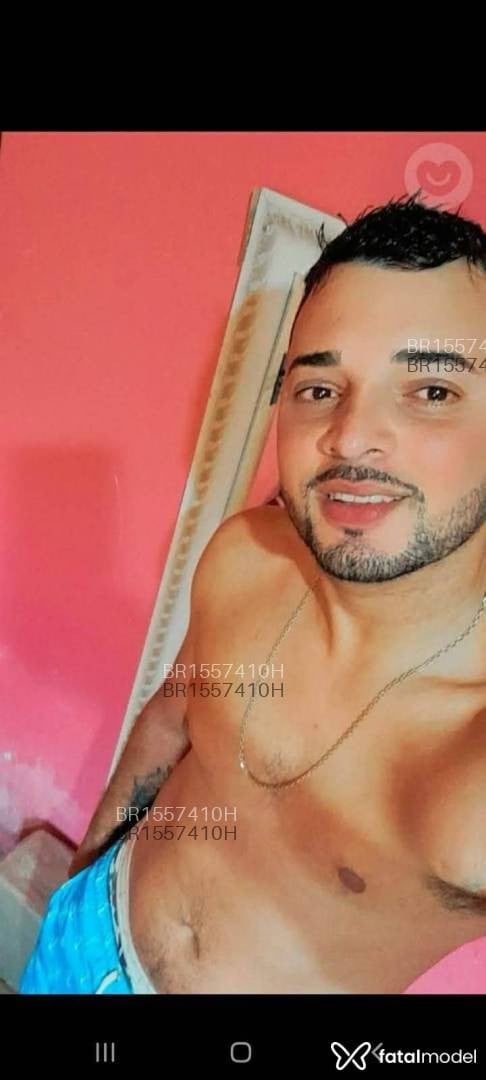 Acompanhante homem morena (o) de olhos castanhos em Porto Alegre - Douglas