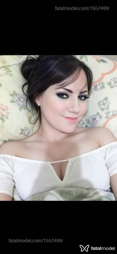 Acompanhante mulher com cabelo castanho de olhos verdes - Fernanda França