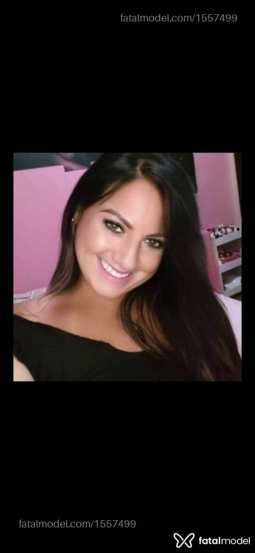Acompanhante mulher com cabelo castanho de olhos verdes - Fernanda França