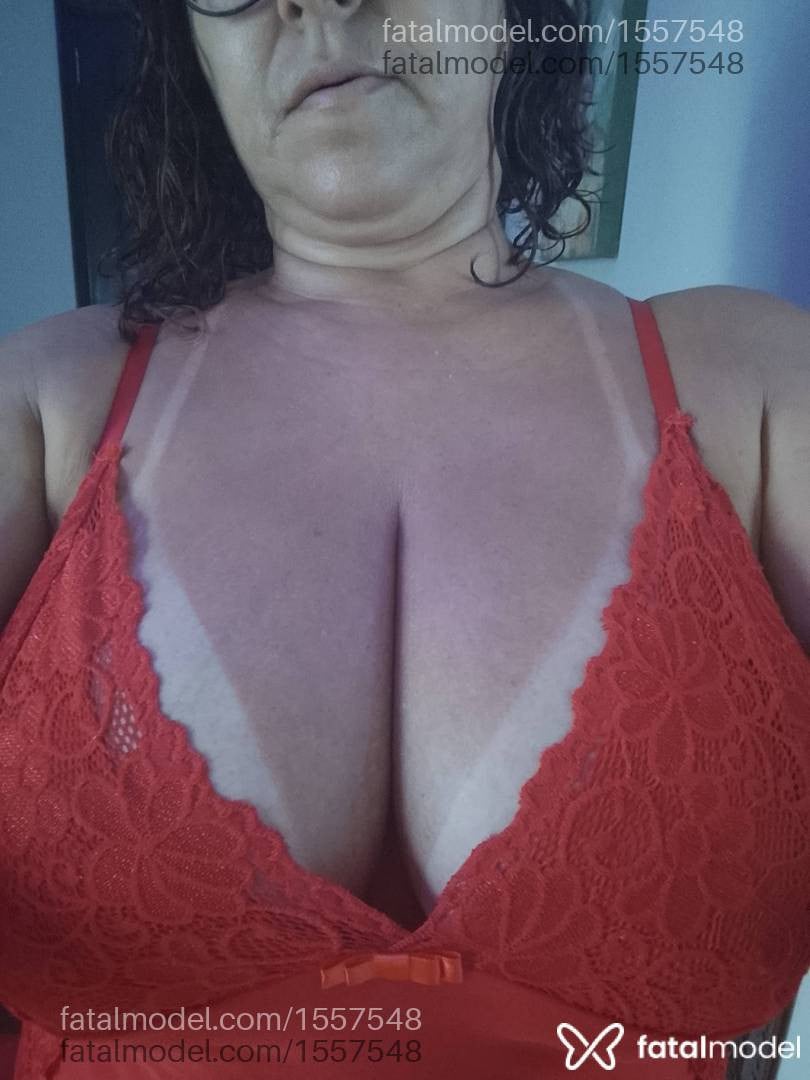 Acompanhante mulher ruiva (o) de olhos castanhos - Jó Sousa