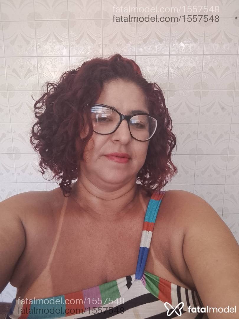 Acompanhante mulher ruiva (o) de olhos castanhos - Jó Sousa