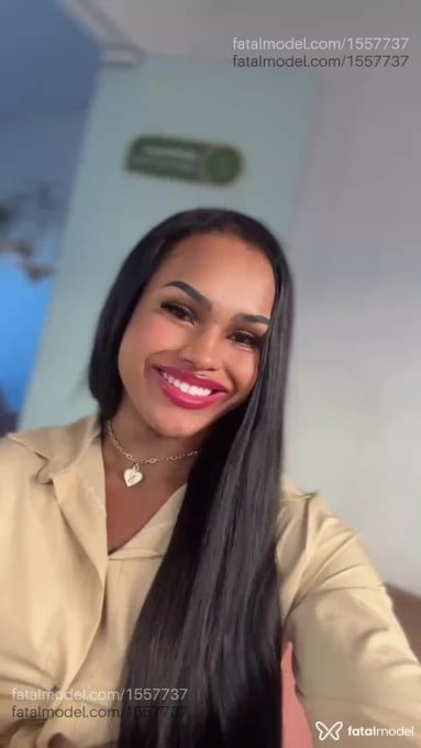 Acompanhante mulher trans morena (o) de olhos pretos em Mineiros Acompanhante mulher trans morena (o) de olhos pretos em Mineiros - Natasha Mendes