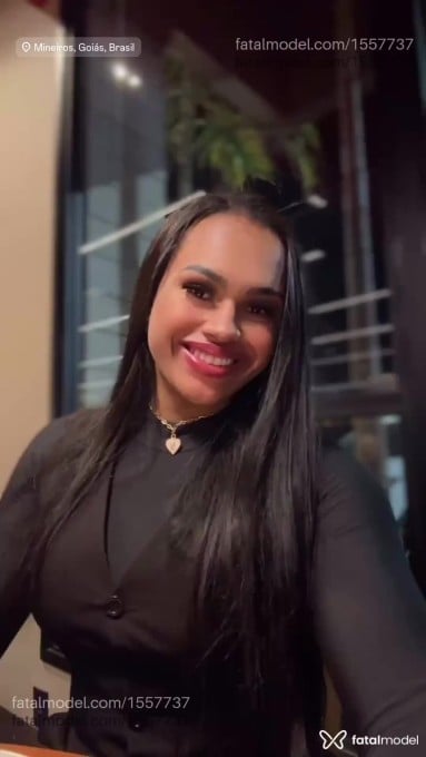 Acompanhante mulher trans morena (o) de olhos pretos em Mineiros Acompanhante mulher trans morena (o) de olhos pretos em Mineiros - Natasha Mendes