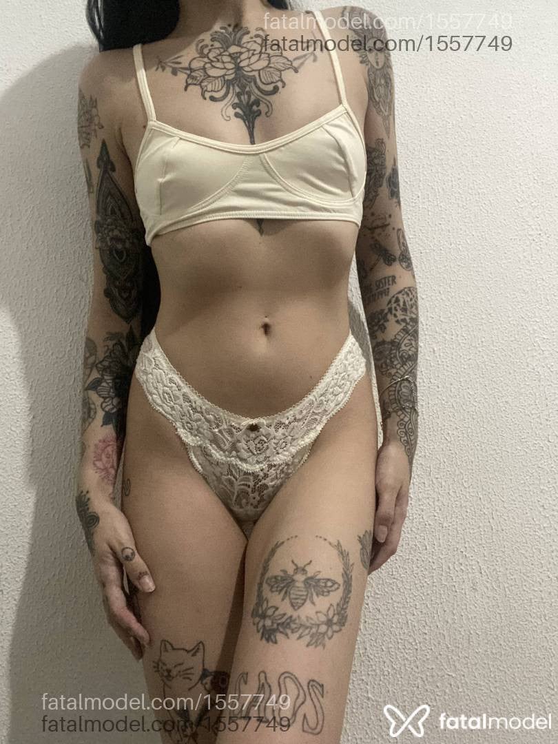 Acompanhante mulher morena (o) de olhos castanhos - Chloe Oriental