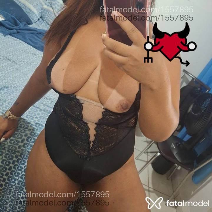 Acompanhante mulher com cabelo castanho de olhos castanhos - Zaya