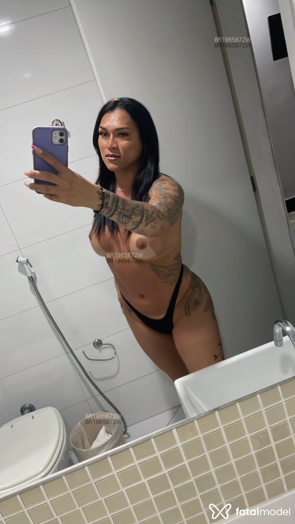 Acompanhante mulher trans morena (o) de olhos castanhos em Rio de Janeiro - Manauara