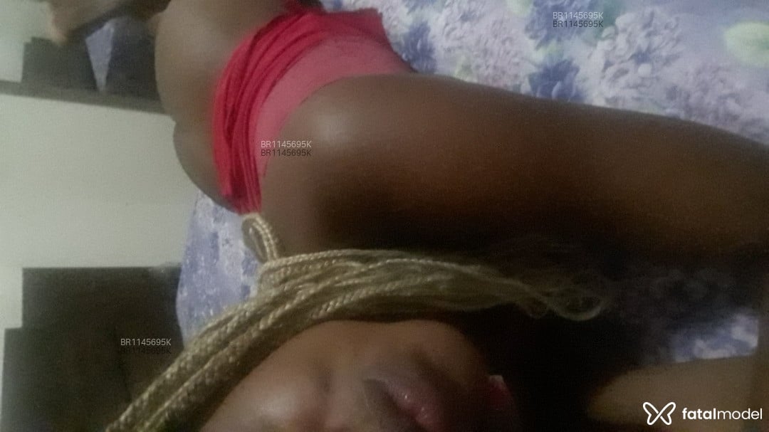 Acompanhante mulher com cabelo castanho de olhos castanhos em Ribeirão Preto - Pantera Negra
