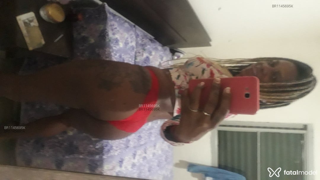 Acompanhante mulher com cabelo castanho de olhos castanhos em Ribeirão Preto - Pantera Negra