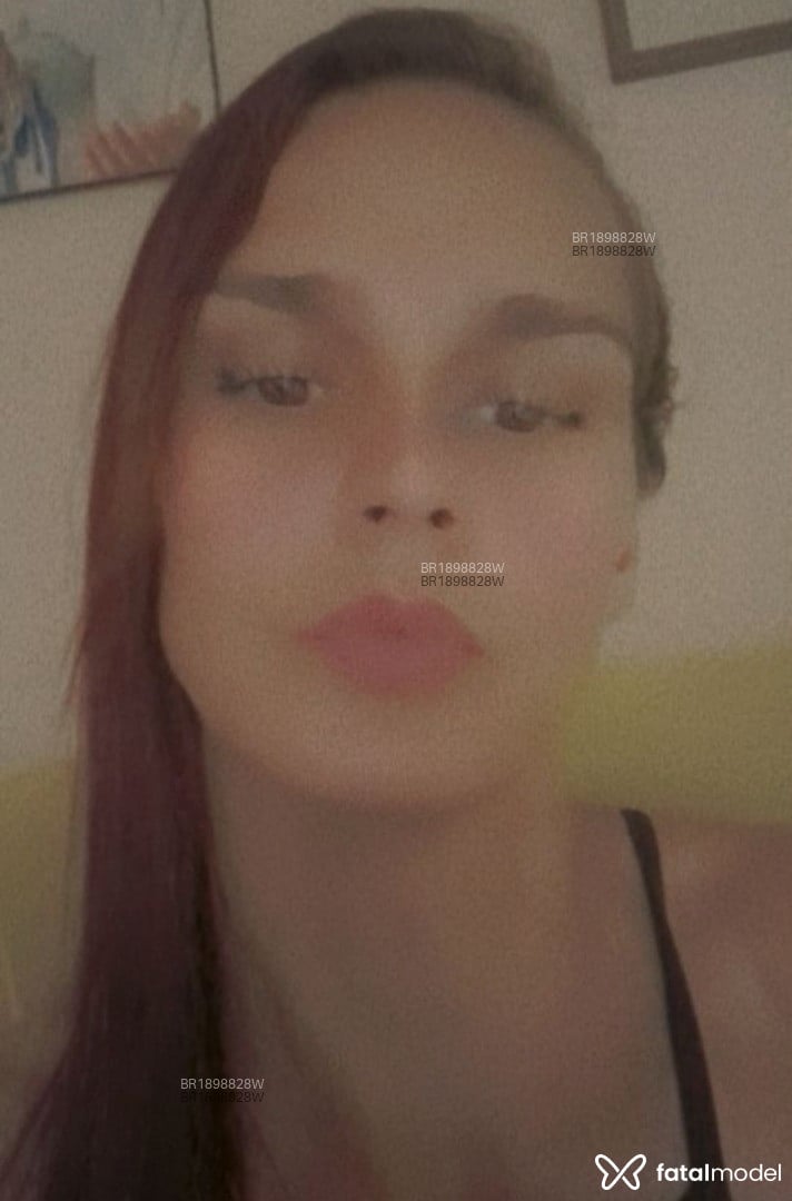 Acompanhante mulher trans ruiva (o) de olhos castanhos em Batatais - Camila Bárbara