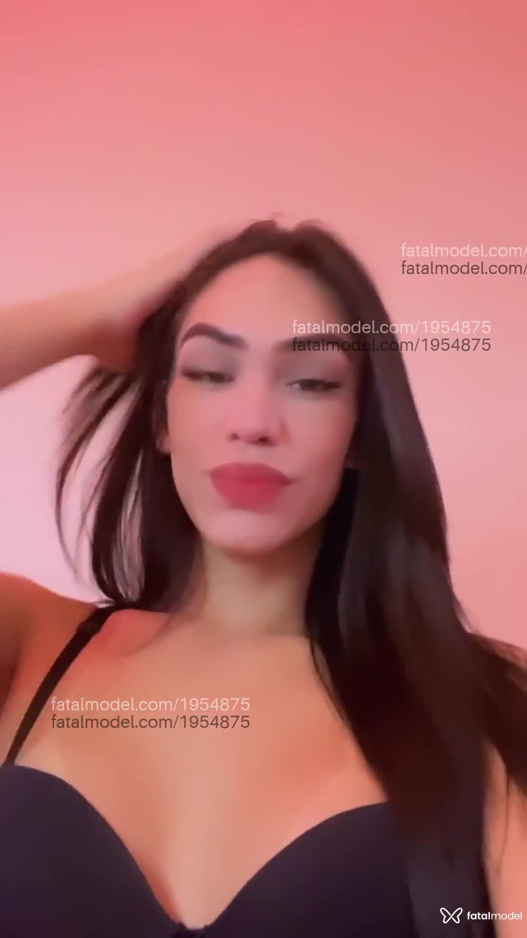 Acompanhante travesti com cabelo castanho de olhos verdes em Rio de Janeiro - May