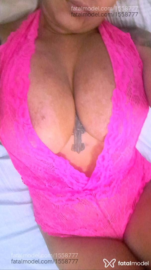Acompanhante mulher morena (o) de olhos castanhos - Jade morena