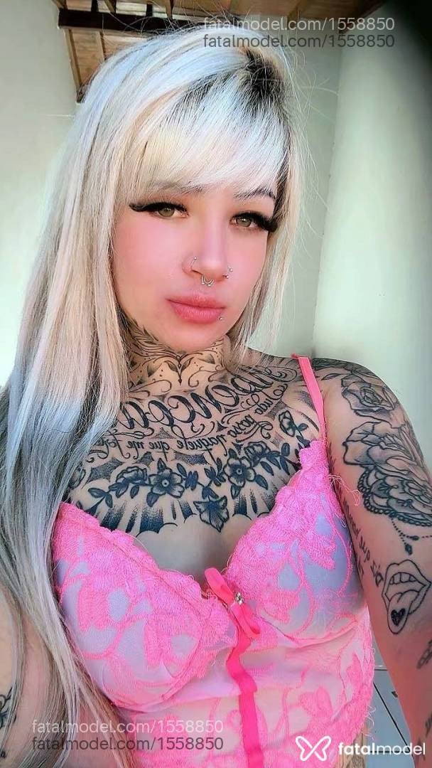 Acompanhante mulher loira (o) de olhos verdes em Naviraí - Leh Tatuadaa